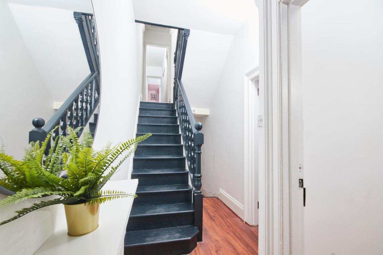 5 Bed House In Leamington Spa Perfect For Contractors With 7 Beds By Purestay - 14 Night Min! Exteriér fotografie