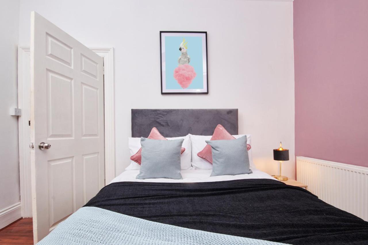 5 Bed House In Leamington Spa Perfect For Contractors With 7 Beds By Purestay - 14 Night Min! Exteriér fotografie