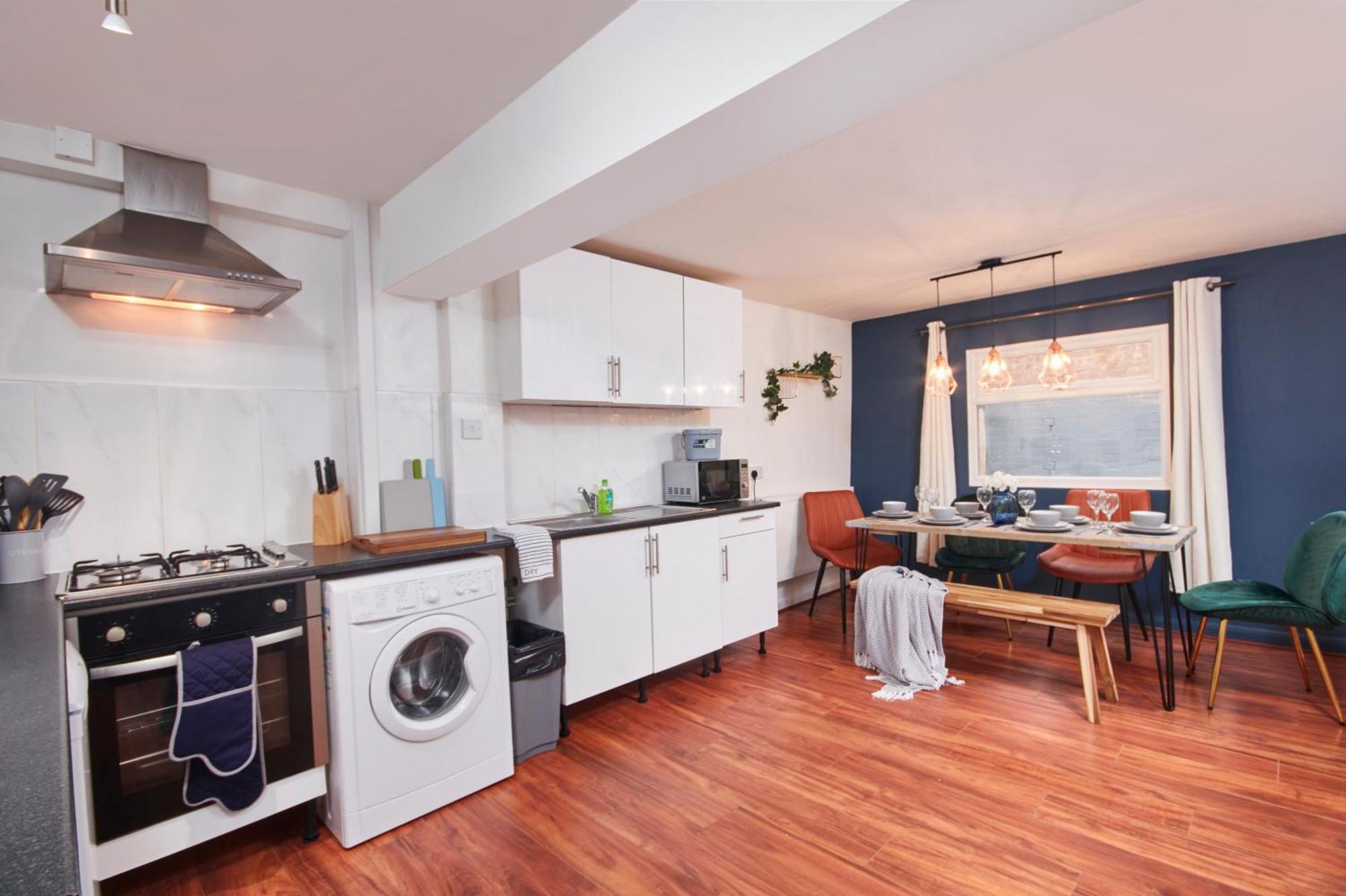 5 Bed House In Leamington Spa Perfect For Contractors With 7 Beds By Purestay - 14 Night Min! Exteriér fotografie