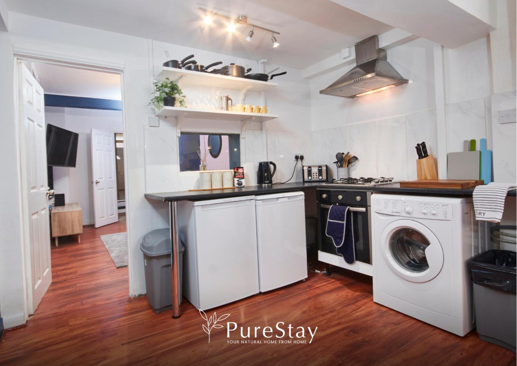 5 Bed House In Leamington Spa Perfect For Contractors With 7 Beds By Purestay - 14 Night Min! Exteriér fotografie